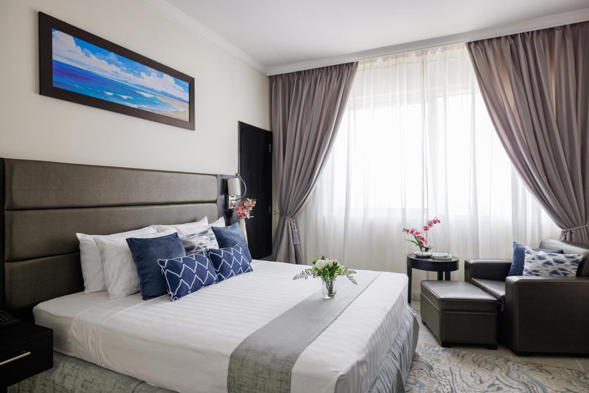 The Royal Riviera Hotel Doha Dış mekan fotoğraf