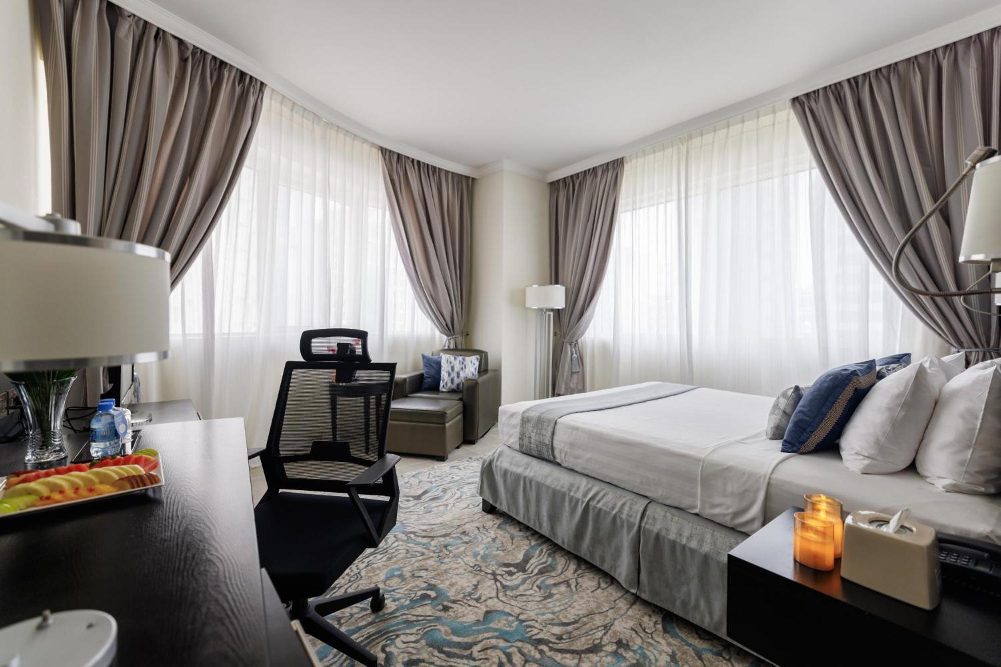 The Royal Riviera Hotel Doha Dış mekan fotoğraf